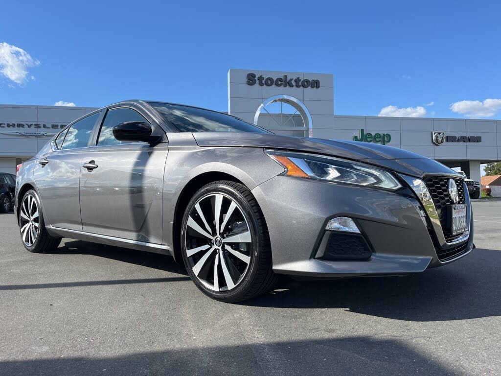 2022 Nissan Altima 2.5 SR FWD