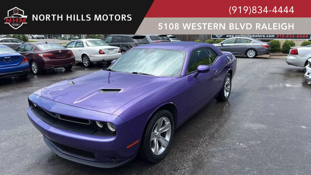 2018 Dodge Challenger SXT RWD