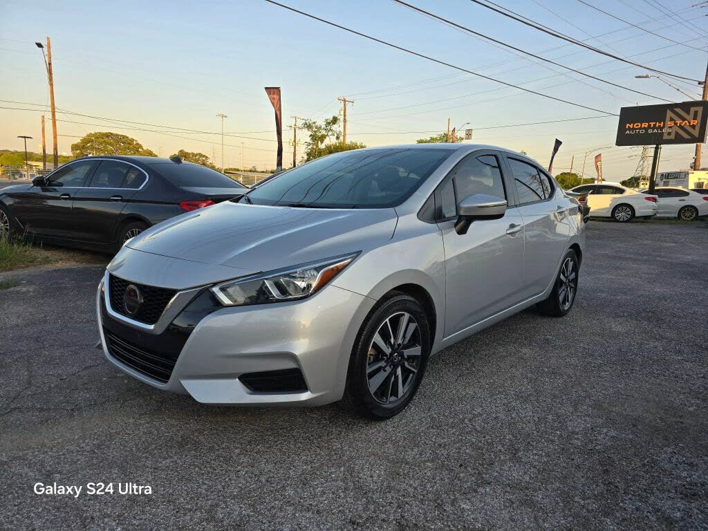 2021 Nissan Versa SV FWD