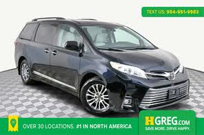 Toyota Sienna XLE 7-Passenger FWD with Auto-Access Seat