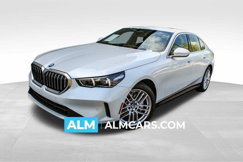 2025 BMW 5 Series 530i RWD
