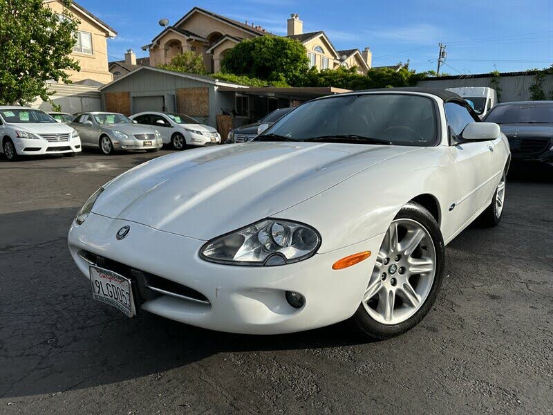 2000 Jaguar XK-Series XK8 Convertible RWD