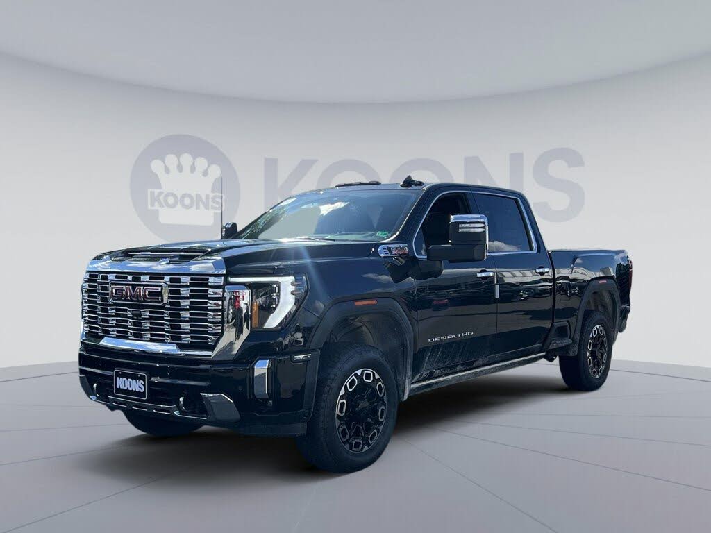 2025 GMC Sierra 2500HD Denali Crew Cab 4WD