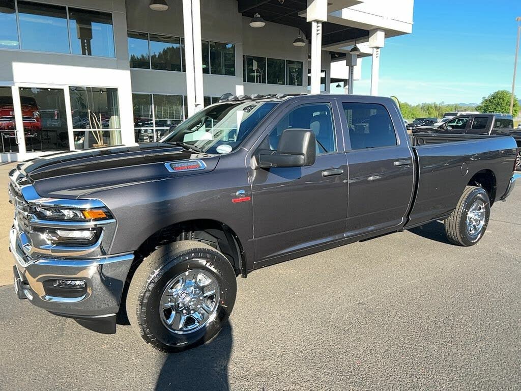 2025 RAM 3500 Tradesman Crew Cab LB 4WD