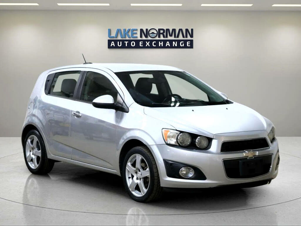 2015 Chevrolet Sonic LTZ Hatchback FWD