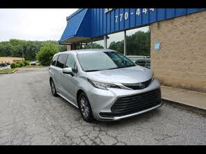 Toyota Sienna LE 8-Passenger FWD