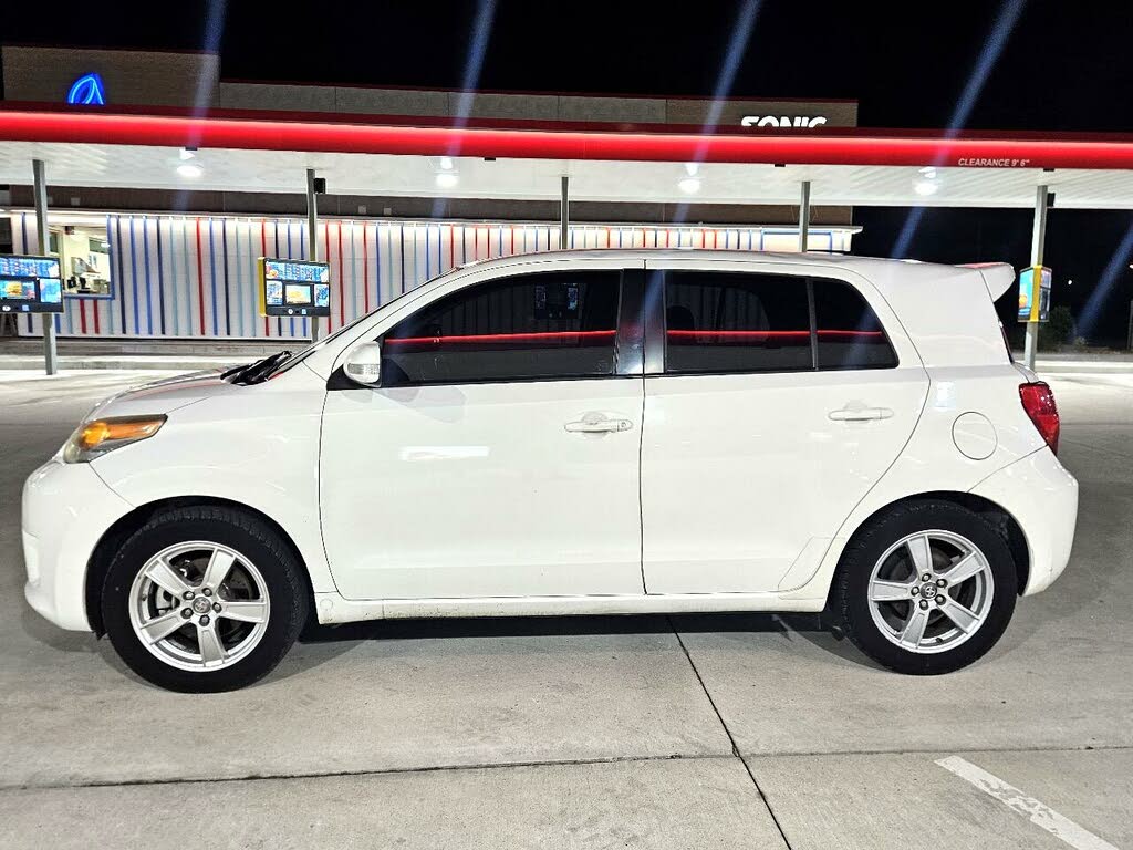 2014 Scion xD Base