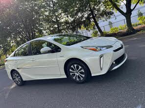 Toyota Prius XLE AWD-e