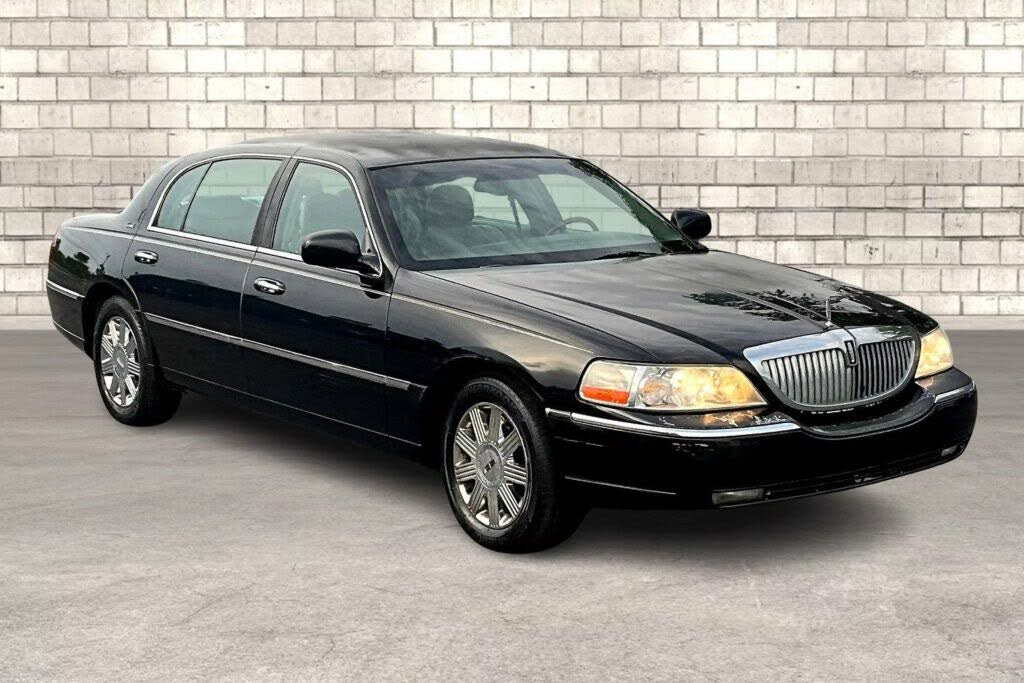 2003 Lincoln Town Car Cartier L