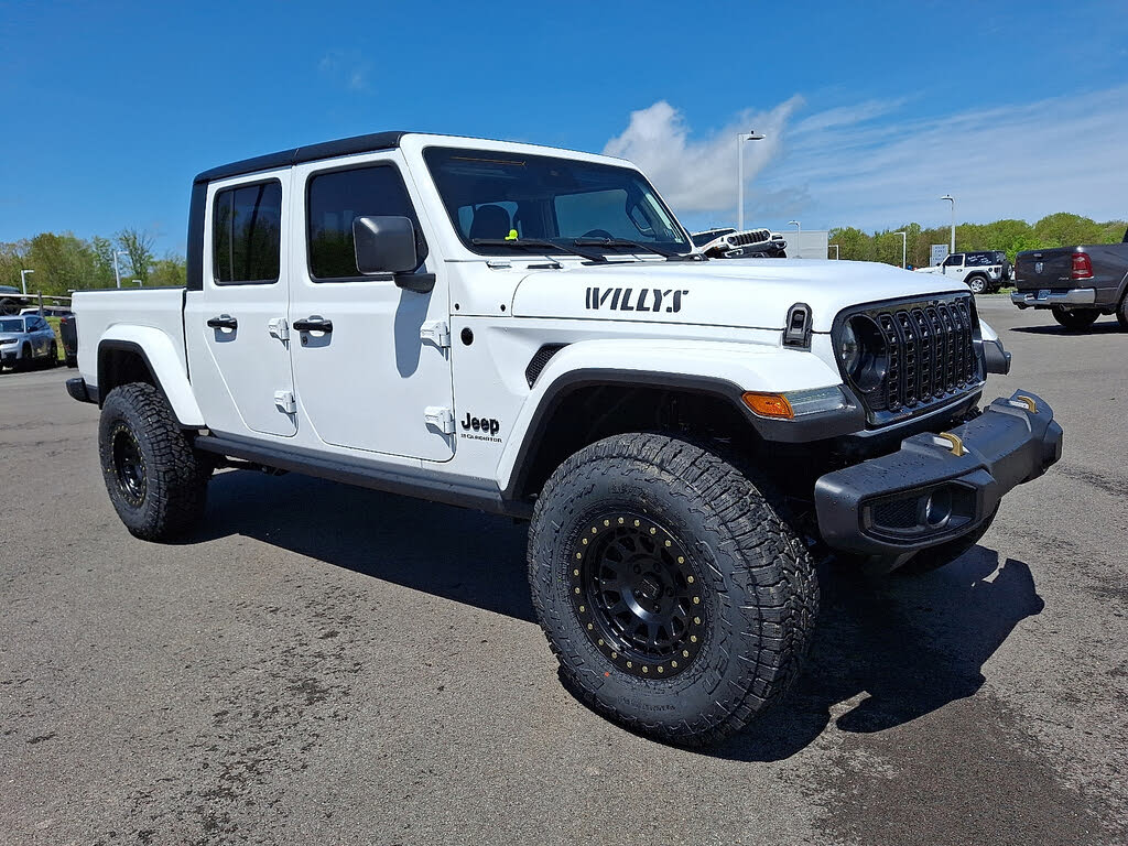2025 Jeep Gladiator Willys Crew Cab 4WD