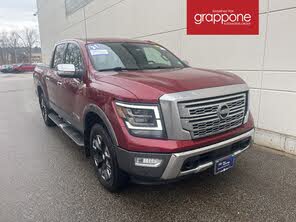 Nissan Titan Platinum Reserve Crew Cab 4WD
