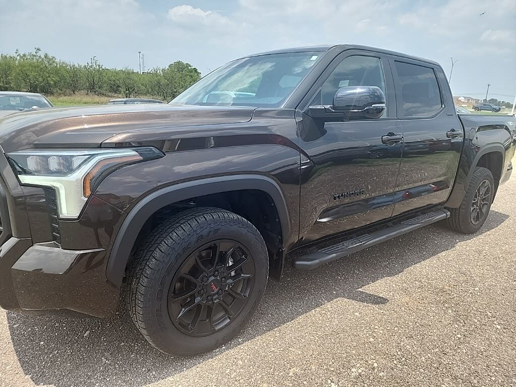 2025 Toyota Tundra Limited CrewMax Cab 4WD