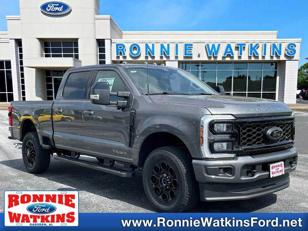 2025 Ford F-350 Super Duty Lariat Crew Cab 4WD