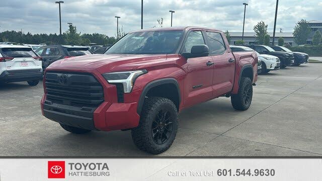 2025 Toyota Tundra SR5 CrewMax Cab 4WD