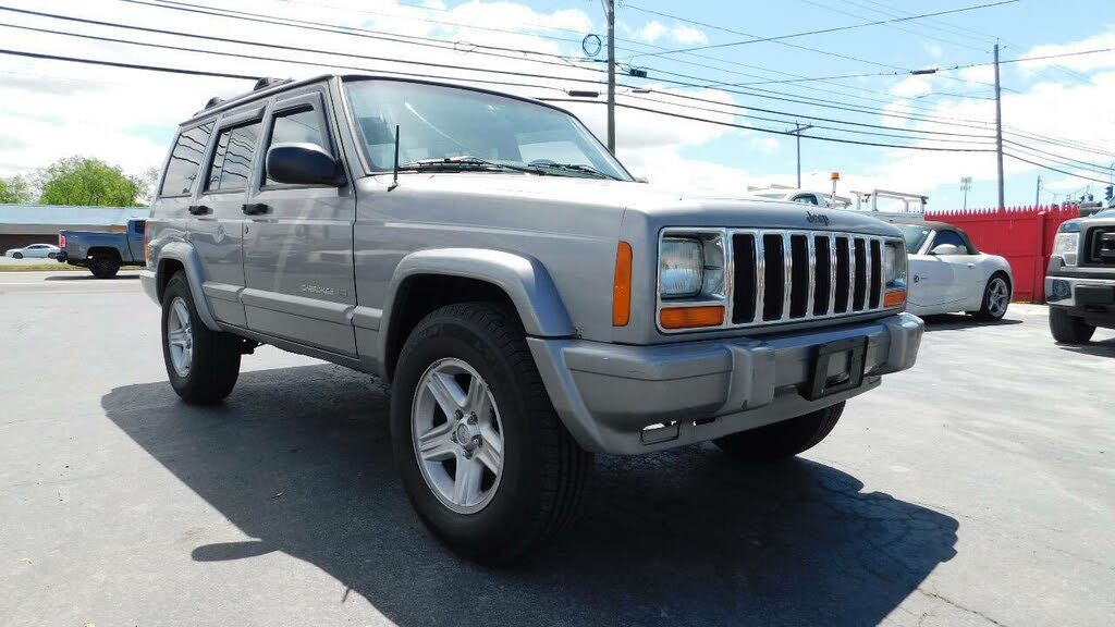 2000 Jeep Cherokee Limited 4-Door RWD