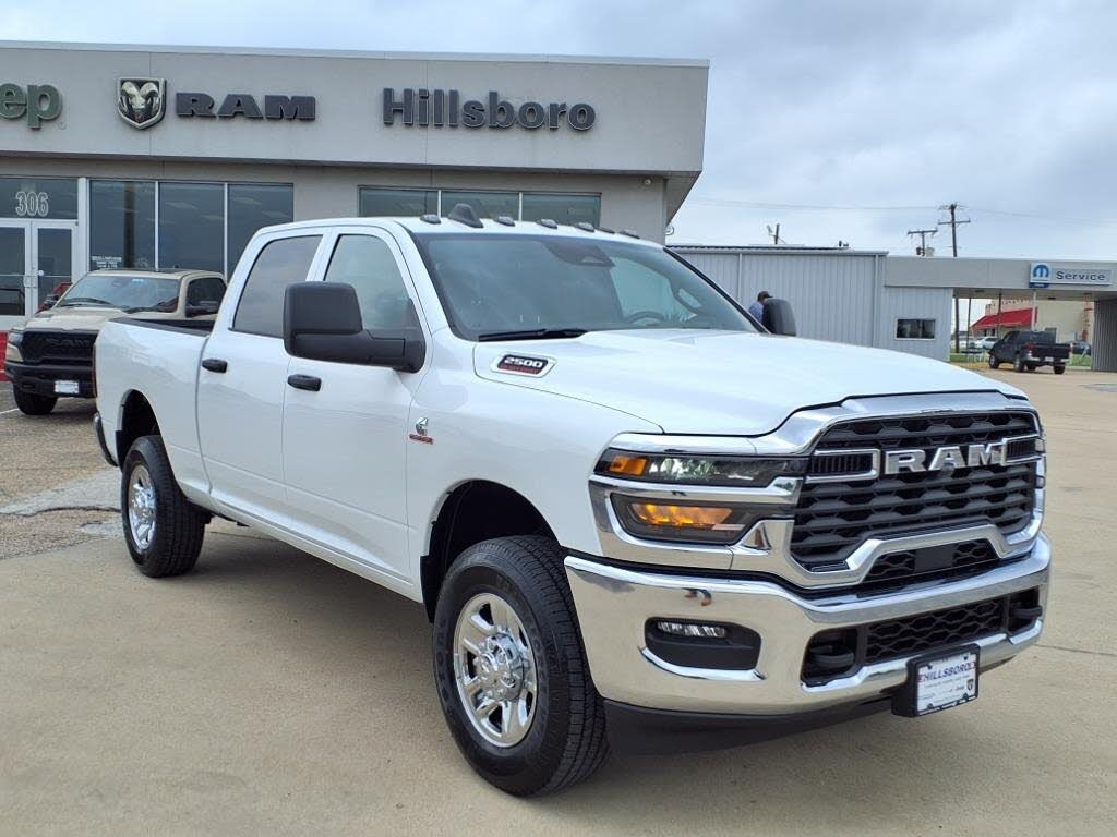 2025 RAM 2500 Tradesman Crew Cab 4WD