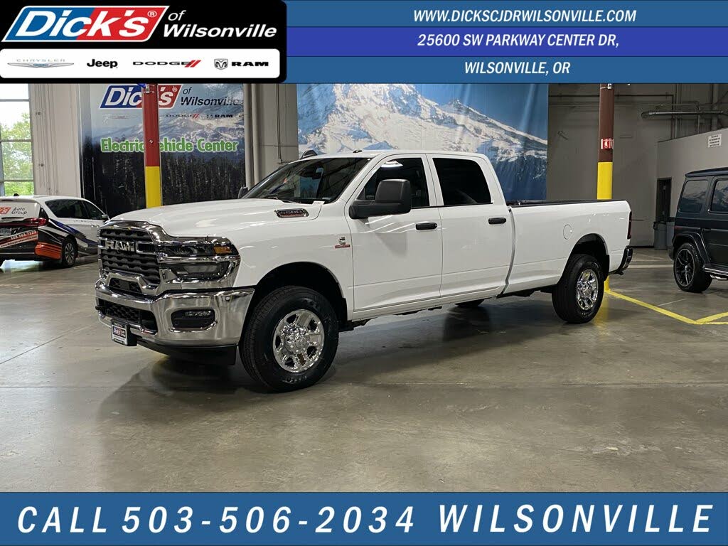 2025 RAM 3500 Tradesman Crew Cab LB 4WD