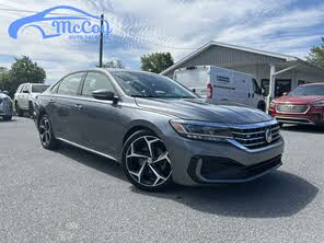 Volkswagen Passat 2.0T R-Line FWD