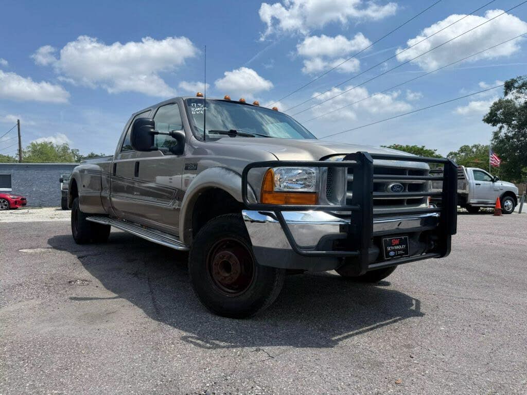 1999 Ford F-350 Super Duty XLT Crew Cab SB DRW 4WD
