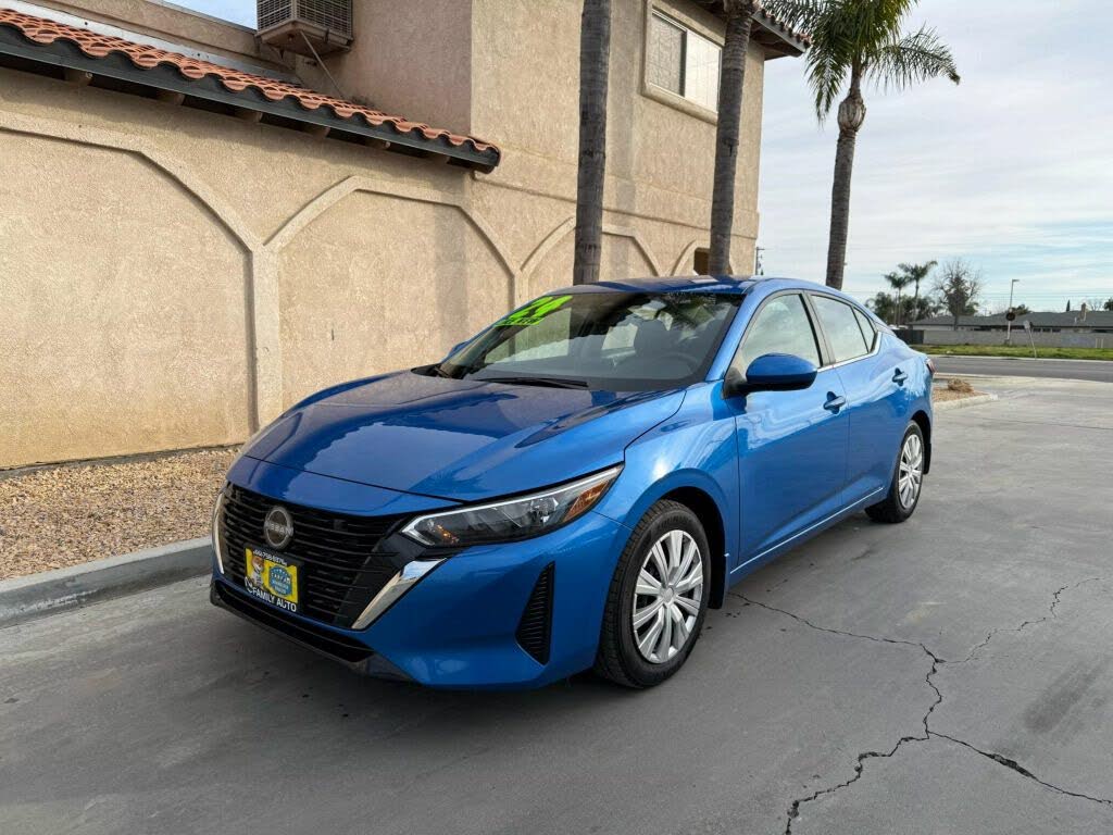 2024 Nissan Sentra SV FWD