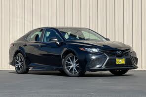 Toyota Camry SE FWD