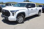 Toyota Tundra SR5 CrewMax Cab LB RWD
