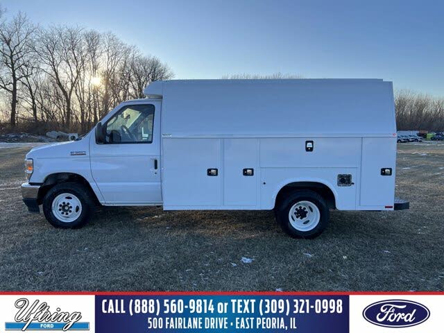 2025 Ford E-Series Chassis E-350 SD Cutaway SB DRW RWD