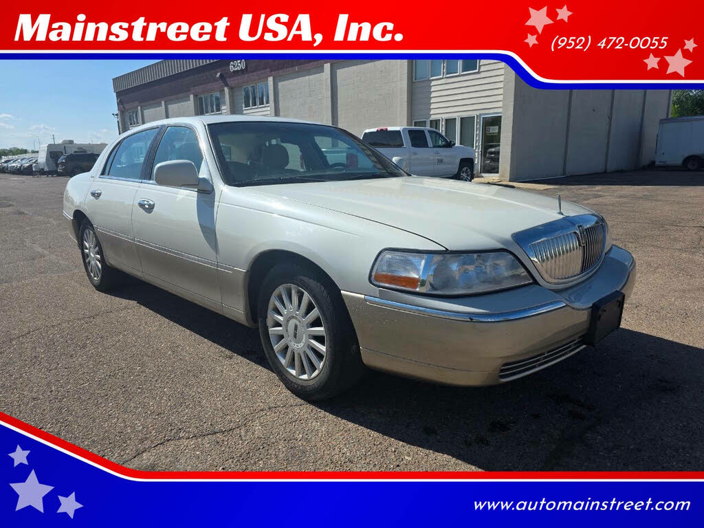 2005 Lincoln Town Car Signature