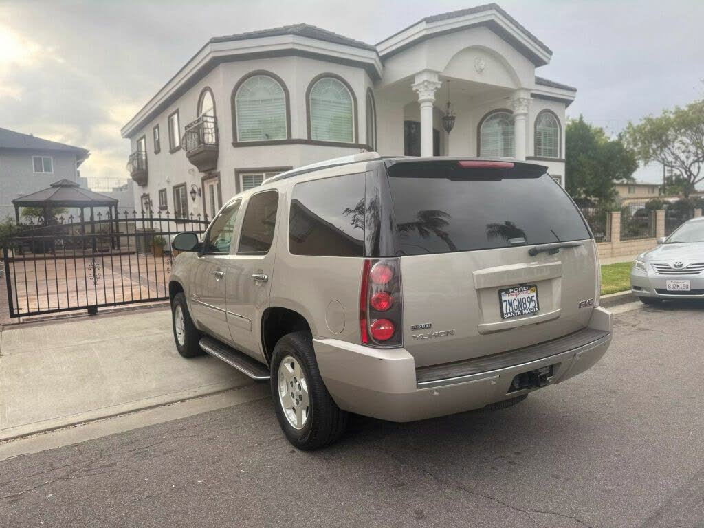 2009 GMC Yukon Denali AWD