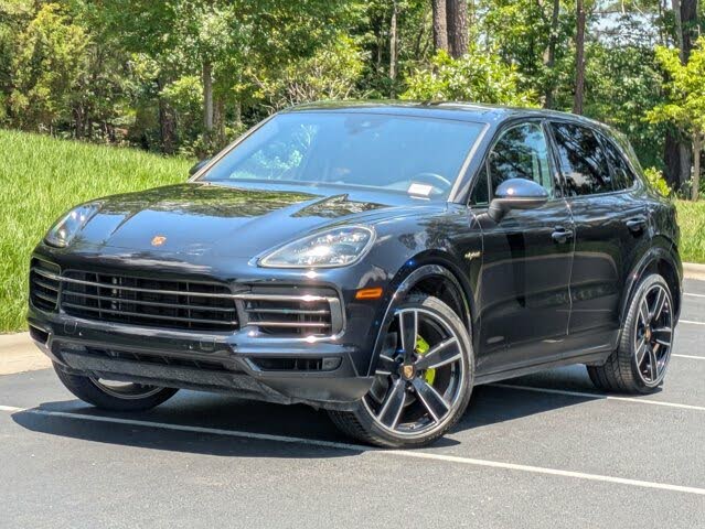 2022 Porsche Cayenne Platinum Edition AWD