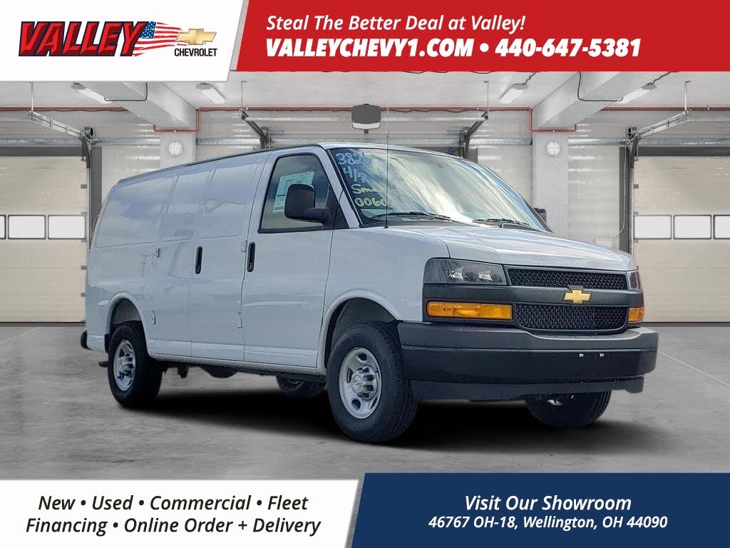 2025 Chevrolet Express Cargo 2500 RWD