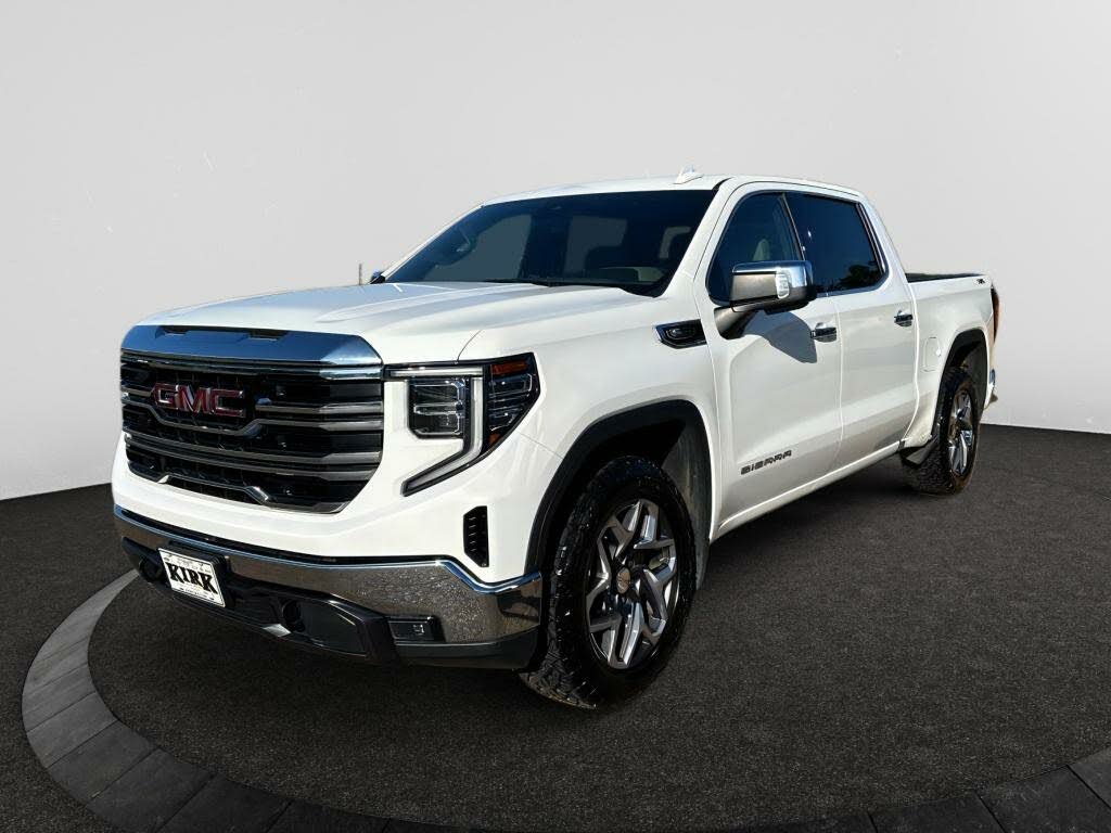 2022 GMC Sierra 1500 SLT Crew Cab 4WD
