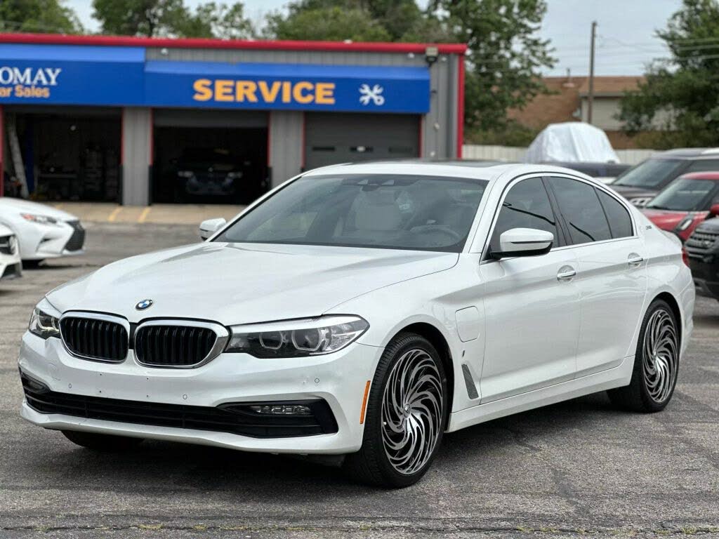2018 BMW 5 Series 530e iPerformance Sedan RWD