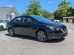 Nissan Versa SV FWD