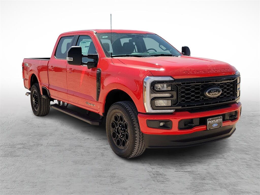 2025 Ford F-250 Super Duty XLT Crew Cab 4WD