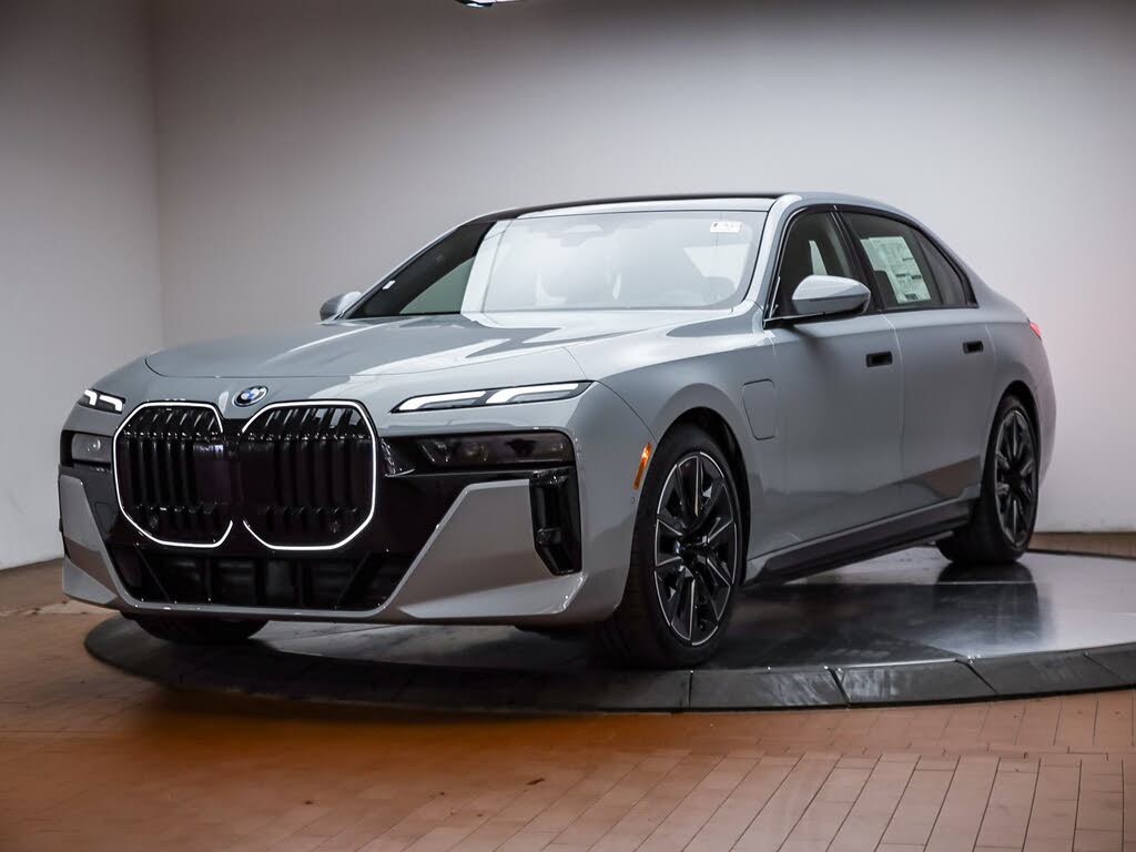 2025 BMW 7 Series 750e xDrive