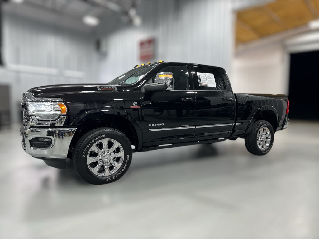 2024 RAM 3500 Limited Crew Cab 4WD