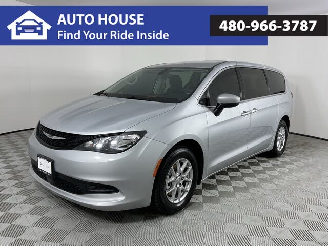 2022 Chrysler Voyager LX FWD