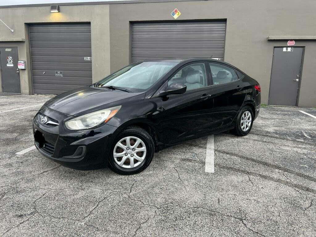 2014 Hyundai Accent L Sedan FWD