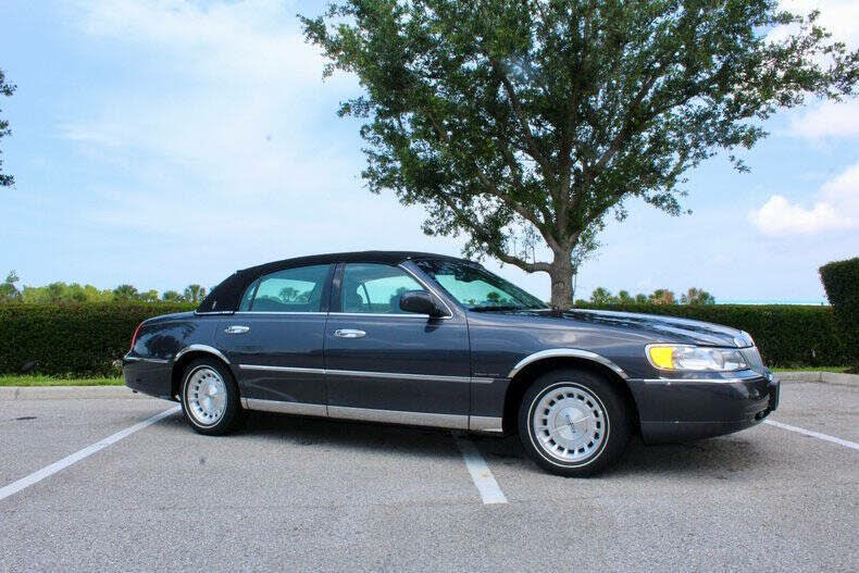 1998 Lincoln Town Car Executive