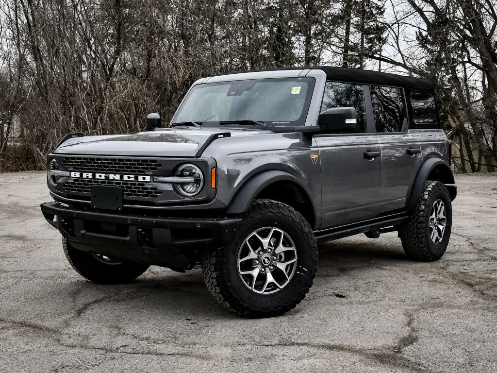 Ford Bronco Badlands 4-Door 4WD 2024