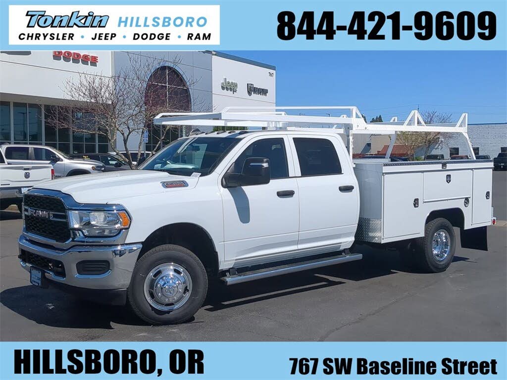 2024 RAM 3500 Chassis Tradesman Crew Cab LB DRW RWD