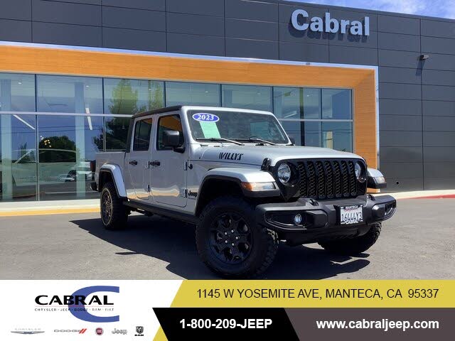 2023 Jeep Gladiator Willys Crew Cab 4WD