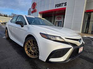 Toyota Camry Hybrid SE Nightshade FWD