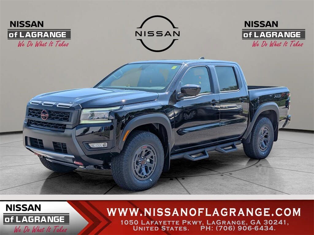 2025 Nissan Frontier PRO-4X Crew Cab 4WD