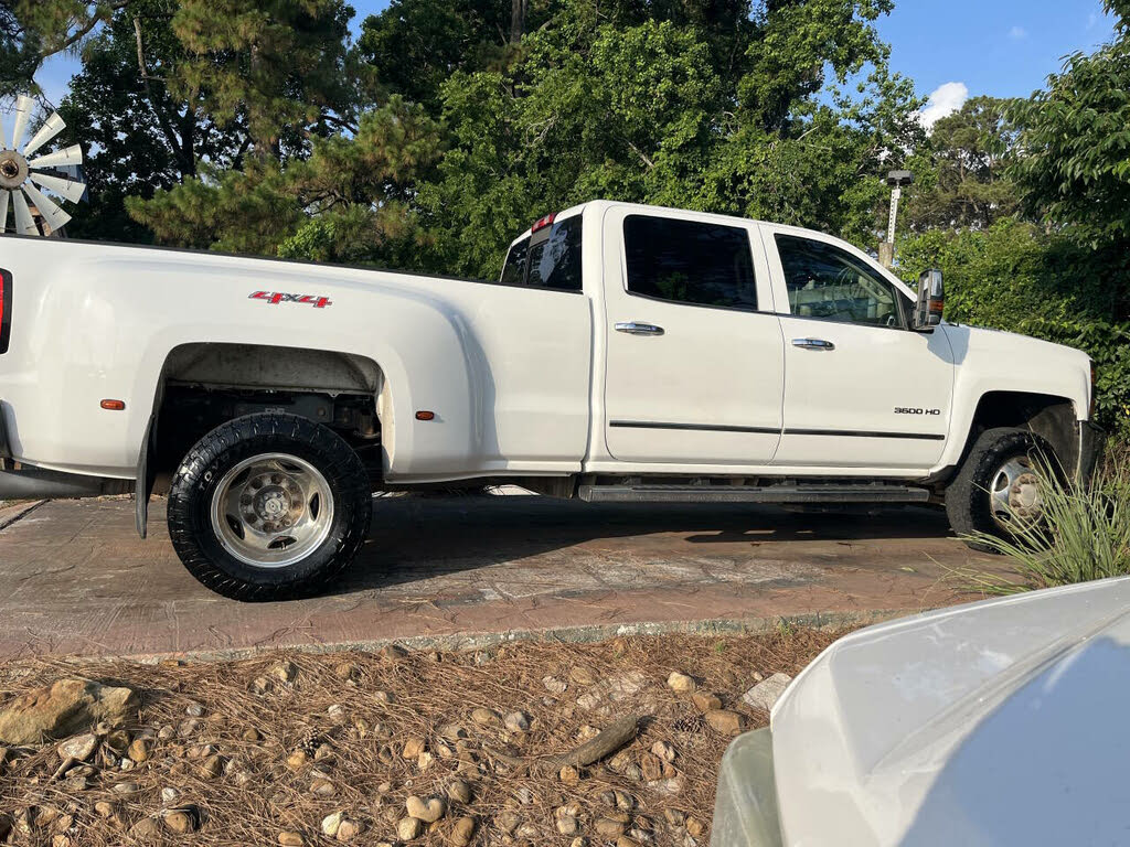 2017 Chevrolet Silverado 3500HD LTZ Crew Cab LB DRW 4WD