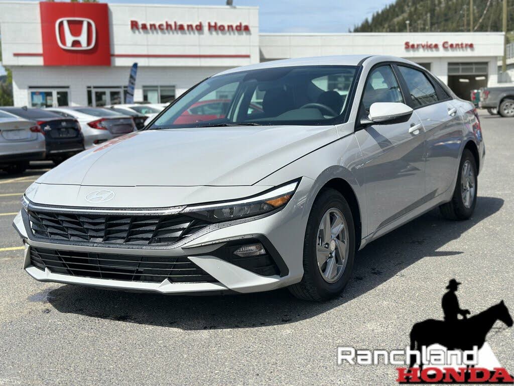 2025 Hyundai Elantra Essential FWD