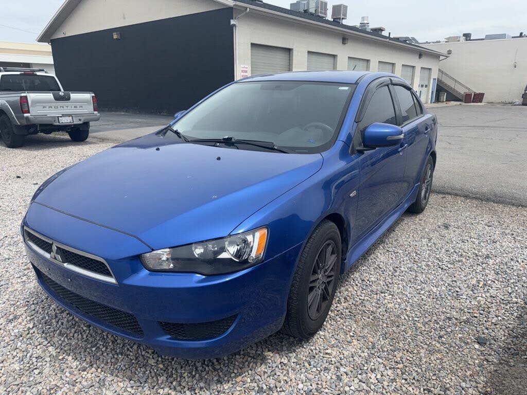 2015 Mitsubishi Lancer ES FWD