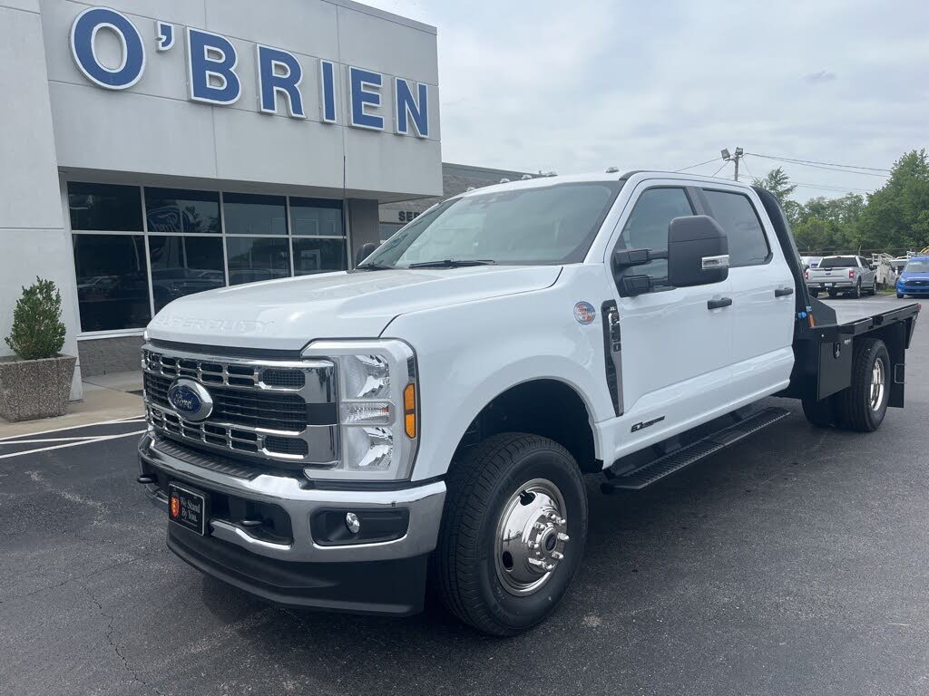 2025 Ford F-350 Super Duty Chassis XL Crew Cab DRW 4WD