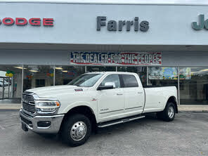 RAM 3500 Laramie Crew Cab LB DRW 4WD